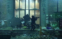 Hồng Kông: Đột phá cảnh sát bất thành, người biểu tình bị vây khốn trong trường học, hoảng loạn vì cạn lương thảo