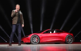 Elon Musk: Siêu xe điện của Tesla không cần chìa khóa luôn