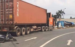 Va chạm với xe container, bé gái 2 tuổi tử vong, người mẹ nhập viện ở Sài Gòn