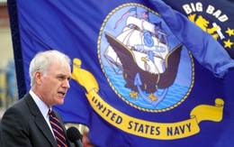 Yêu cầu Bộ trưởng Hải quân Mỹ từ chức