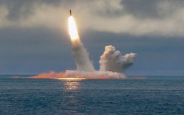 Tàu ngầm hạt nhân Nga áp sát cửa ngõ: Mỹ - NATO như "ngồi trên đống lửa"!
