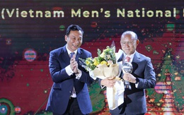 Tuyển Việt Nam, HLV Park Hang-seo và Quang Hải cùng tỏa sáng ở lễ trao giải AFF Awards