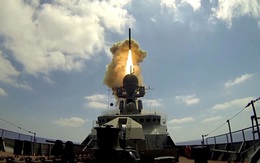 "Sát thủ diệt hạm" Kalibr Nga tấn công tàu chiến địch: Nổ tan xác, không thể chống đỡ!
