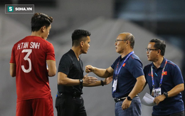 HLV Lê Thụy Hải: "Tôi ngạc nhiên vì sao ông Park lại thay đổi thủ môn và hàng phòng ngự"
