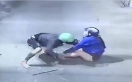 2 thanh niên dùng bình xịt hơi cay khống chế phụ nữ, cướp tài sản táo tợn ở Sài Gòn