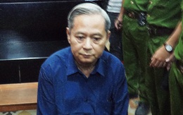 Nguyên Phó Chủ tịch UBND TP HCM Nguyễn Hữu Tín sụt cân, "không khỏe" trong ngày xét xử