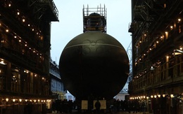 24h qua ảnh: Hải quân Nga hạ thủy tàu ngầm “hố đen” B-603 Volkhov