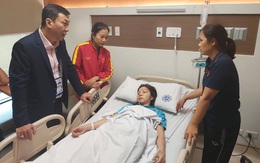 Vừa hạ Thái Lan để giành HCV, nữ cầu thủ Việt Nam nhập viện ngay trong đêm vì kiệt sức