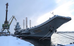 Tàu sân bay Đô đốc Kuznetsov thoát cảnh loại biên sớm sau tai nạn chìm ụ nổi