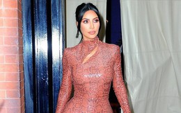 Kim Kardashian xuất hiện vô cùng xinh đẹp, nhưng lớp váy căng ra vì siêu vòng 3 của cô mới gây chú ý nhất