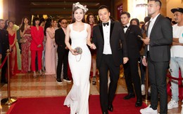 Hoa hậu Hoàng Dung xuất hiện với thần thái sang trọng và trang phục gây chú ý