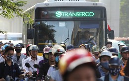 Cấm xe máy 2 tuyến đường ở Hà Nội: Liệu có thể trông chờ vào xe buýt?