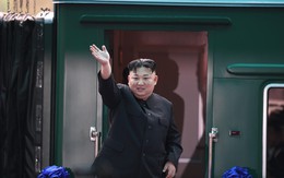 Chủ tịch Kim Jong Un vẫy tay chào tạm biệt và cảm ơn Việt Nam, lên tàu bọc thép, kết thúc chuyến công du