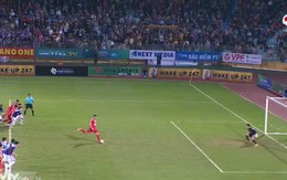 Trọng tài V.League lại "sáng" trong pha sút hỏng phạt đền của ngoại binh Viettel