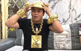 Đại gia Phúc XO vừa bị tạm giữ từng đeo số vàng lên tới 17kg trên người