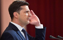 Không chút nể nang, ông Zelensky "tạt gáo nước lạnh", dằn mặt ông Putin: Dừng ngay chiêu trò nhập tịch Nga!