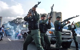 Ông Guaidó tuyên bố đảo chính, đe dọa biểu tình kéo dài, chính quyền TT Maduro cáo buộc Mỹ chỉ đạo đảo chính