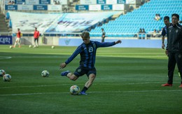 Vừa lên nắm quyền, tân HLV Incheon United đã ngầm "cảnh cáo" Công Phượng