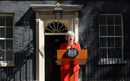 Thủ tướng Anh Theresa May tuyên bố từ chức trong nước mắt