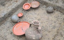 Xây nhà, đào được nguyên thị trấn cổ 2.000 năm