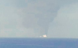 Hoa Kỳ vừa "phát hiện" thủ phạm tấn công 2 siêu tàu dầu - Hạm đội 5 Mỹ nhận tín hiệu khẩn nguy
