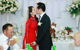 Cô dâu Sara Lưu thay áo dài đỏ làm lộ thêm vòng hai to tròn, rộ nghi án bầu bí
