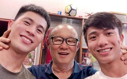 Sau gần 2 năm ở Việt Nam, HLV Park Hang Seo lần thứ 3 đổi mắt kính