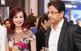 Lần hiếm hoi chồng Ấn Độ, gắn bó suốt 25 năm đi sự kiện cùng Hoa hậu Diệu Hoa