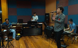 MC Trấn Thành đi tập hát vì người bạn thân 10 năm