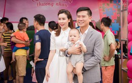 Vợ chồng Lưu Hương Giang - Hồ Hoài Anh thu hút sự chú ý tại sự kiện
