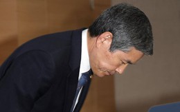 Bộ trưởng Quốc phòng Hàn Quốc cúi đầu xin lỗi vì để 'lọt' tàu cá Triều Tiên