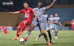 Sau lời "tiên tri" của bầu Đức, đội đầu bảng V.League thất bại ê chề, nguy cơ bị soán ngôi