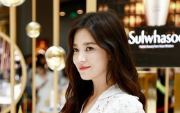 Clip đưa Song Hye Kyo lên top 1 tin hot nhất Hàn: Nhờ 1 câu nói của fan, mỹ nhân nở nụ cười đầu tiên giữa bão ly hôn