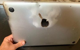 Cấm mang Macbook Pro lên máy bay: "Cơn ác mộng cho người phải đi công tác"