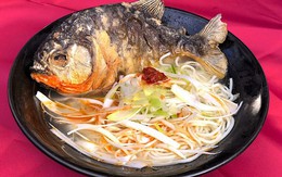 Khi mì Ramen kết hợp với loài cá ăn thịt Piranha: Giá 650k/bát, mỗi ngày chỉ bán 100 bát