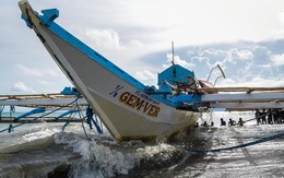 Chủ tàu Trung Quốc đâm chìm tàu Philippines gửi thư xin lỗi sát giờ ông Duterte sang Bắc Kinh