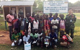 Bộ đội Cụ Hồ dạy học ở Cộng hòa Trung Phi