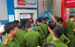 Vụ 3 người Trung Quốc cài thiết bị lạ ở máy ATM: Chiêu thức tinh vi, thiết bị hiện đại