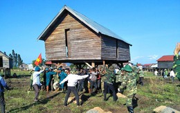 Pờ Tó, xã 'thần đèn' với những căn nhà sàn biết đi