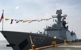 Philippines lần đầu tiên điều tàu chiến tới Trung Quốc làm gì?