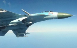 Tiêm kích cận vệ Su-27 quyết liệt đánh chặn máy bay chiến đấu NАТО