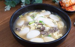 Tteok kuk - món ăn không thể thiếu dịp trong Tết của người Hàn