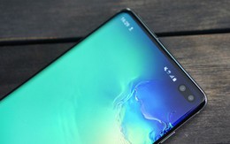 Trên tay Galaxy S10 và S10+: Bước ngoặt mới trong thiết kế smartphone