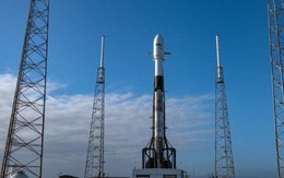 SpaceX vừa phóng thành công 3 tàu vũ trụ mới, 1 sẽ lên đường tới Mặt Trăng