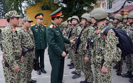 Thượng tướng Phan Văn Giang kiểm tra các đơn vị quân đội tham gia bảo vệ Hội nghị thượng đỉnh Hoa Kỳ - Triều Tiên