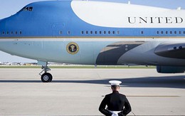 Vì sao 'pháo đài trên không' Air Force One của Tổng thống Mỹ Donald Trump có màu xanh?