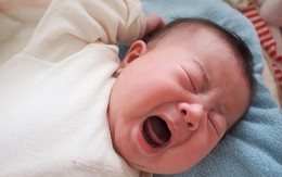 Bé trai chưa đầy tháng đột ngột qua đời, biết được nguyên nhân, người mẹ chỉ muốn lao đến tát vào mặt mẹ chồng