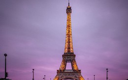 Chụp hình tháp Eiffel vào buổi tối có thể khiến bạn... bị kiện ra toà, và đây là lí do!