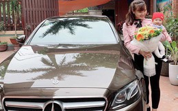 Chân dung mẹ bỉm chẳng phải 'chân dài' hay hot girl vẫn được chồng yêu chiều, tặng quà 8/3 là chiếc Mercedes 2,5 tỷ