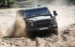 Đi tuần tra với xe siêu sang Mercedes G-class